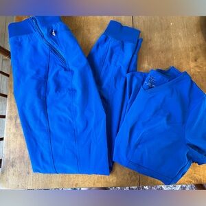 Cherokee infinity scrub set